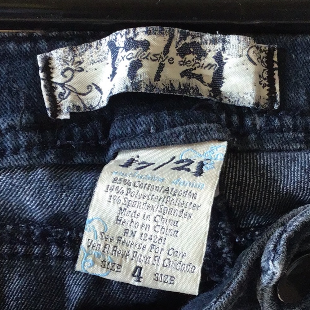 17/21 jeans capris size 4
